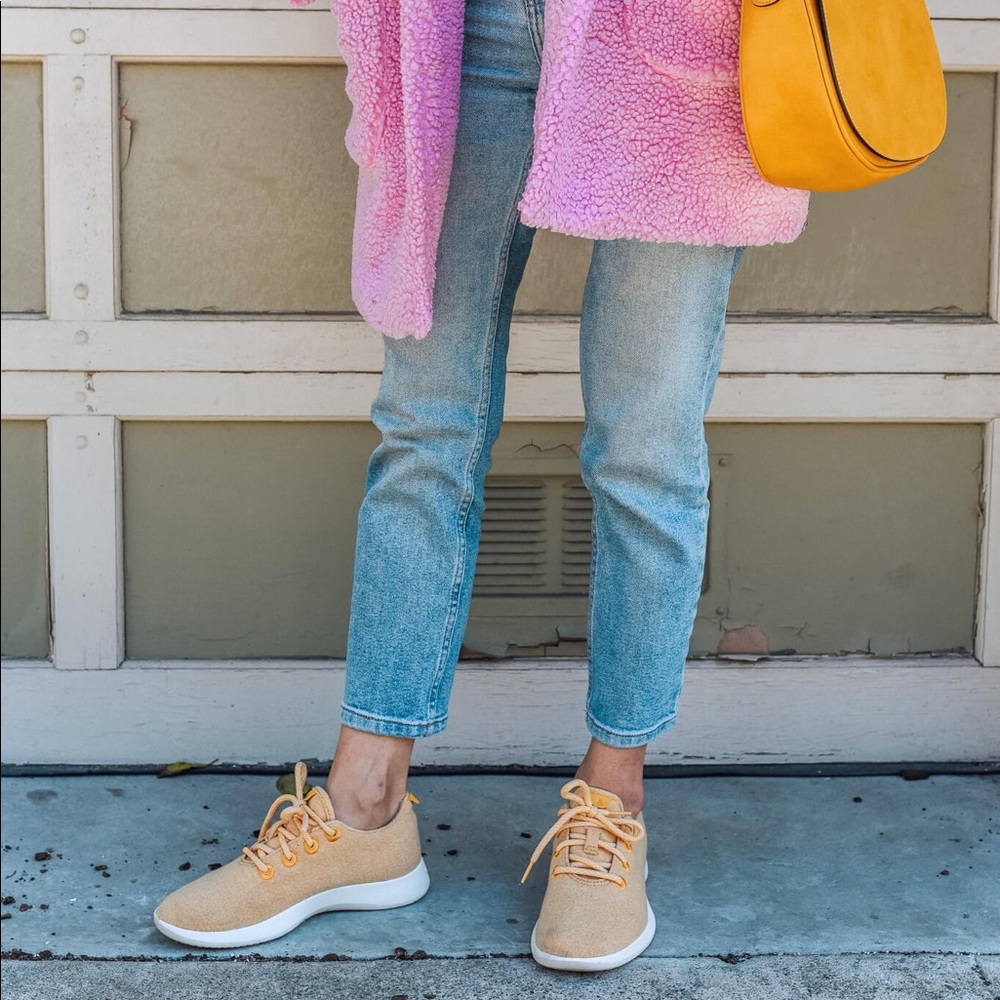 ISO Yellow Allbirds!